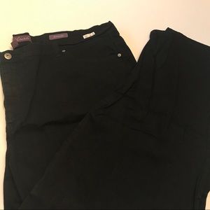 Gloria Vanderbilt Amanda Black Jeans